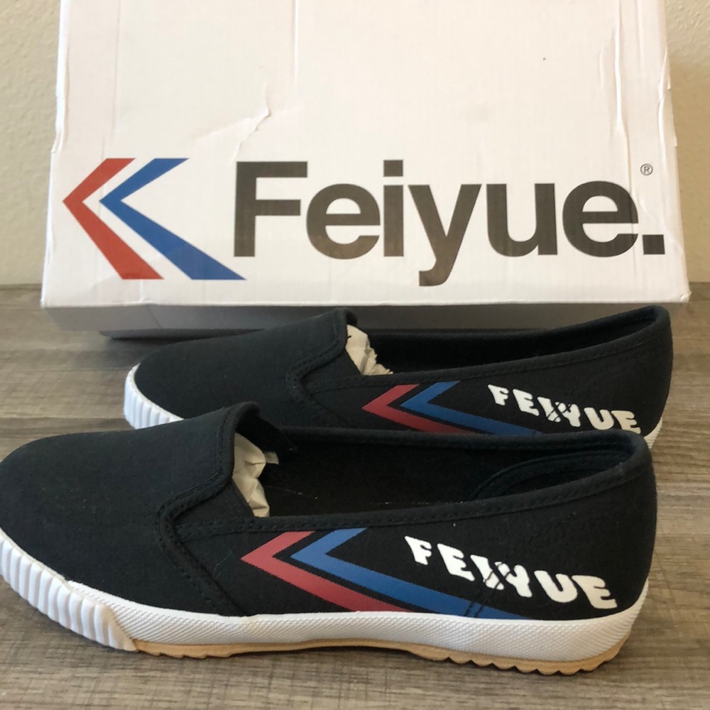 Feiyue Fe Lo slip on canvas shoes size 5